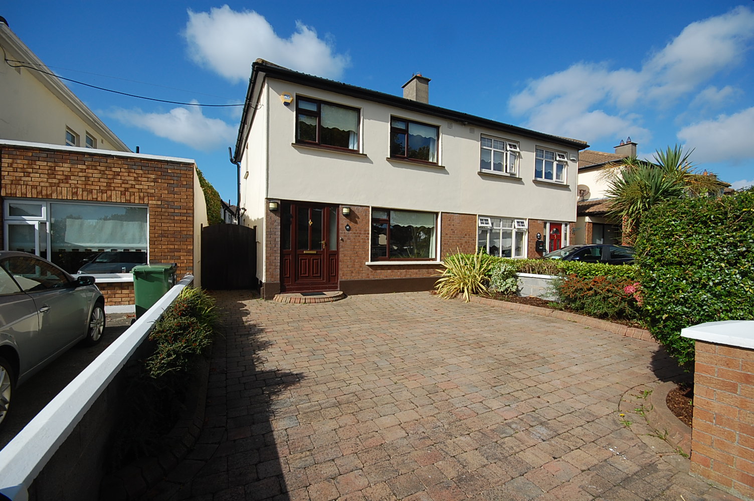 3 Bed Property For Sale in 19 Seabury Crescent Dublin Brophy Estates